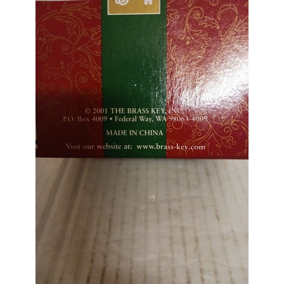 Vintage Brass Key Christmas Treasures Hand-Crafted Glass Classic Santa Ornament - Picture 6 of 6